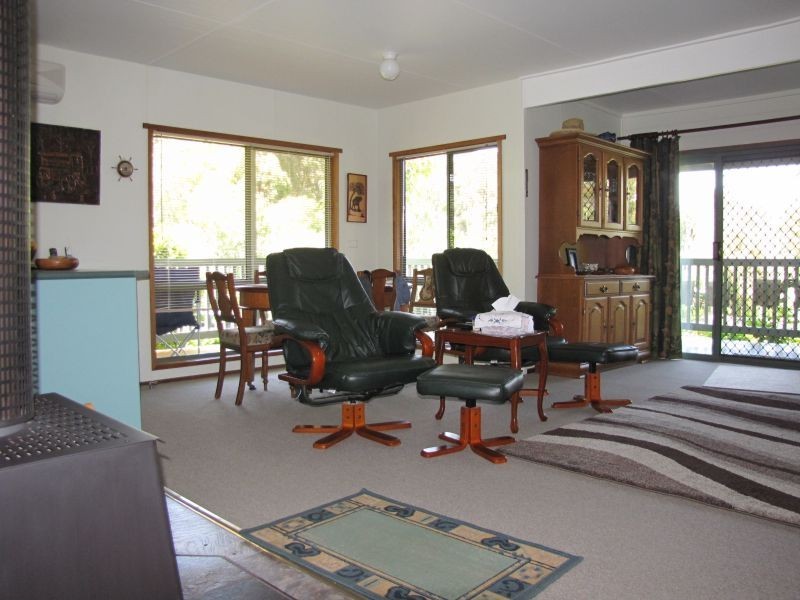 10-12 Littleboy Crescent, Rawson VIC 3825