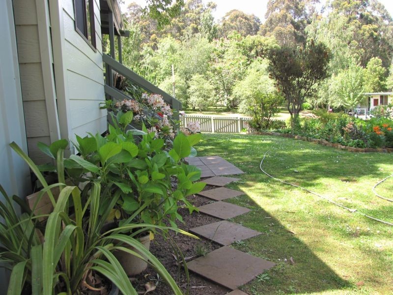 10-12 Littleboy Crescent, Rawson VIC 3825