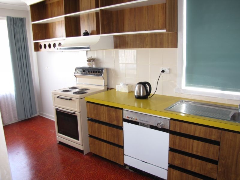 13 Charles Street, Moe VIC 3825