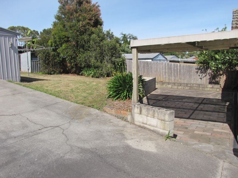 13 Charles Street, Moe VIC 3825