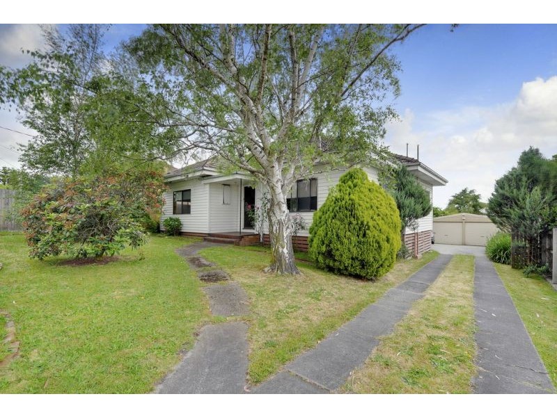 27 Durham Road, Newborough VIC 3825