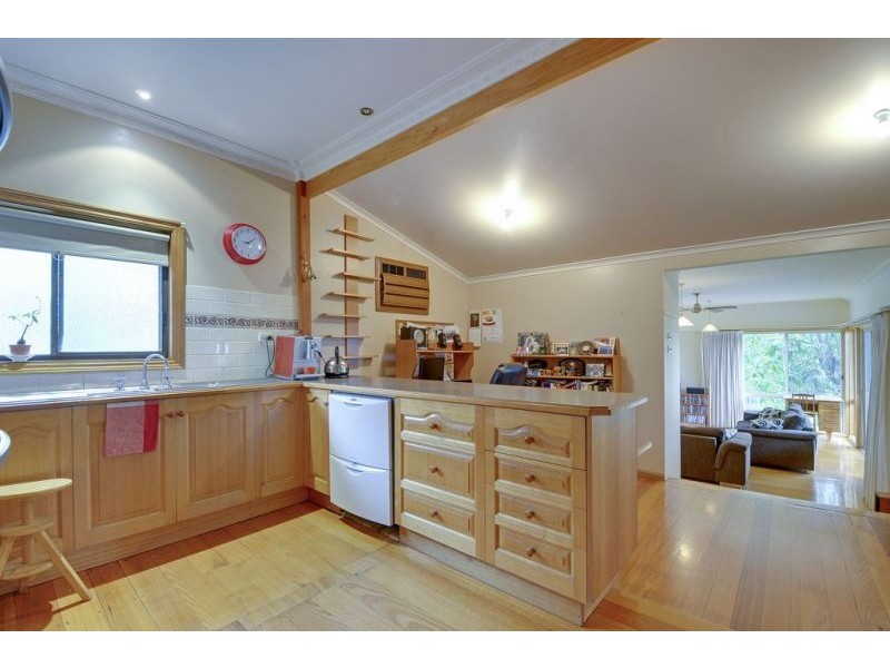 27 Durham Road, Newborough VIC 3825