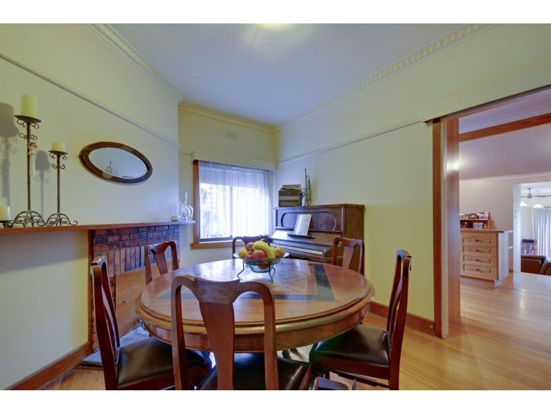 27 Durham Road, Newborough VIC 3825