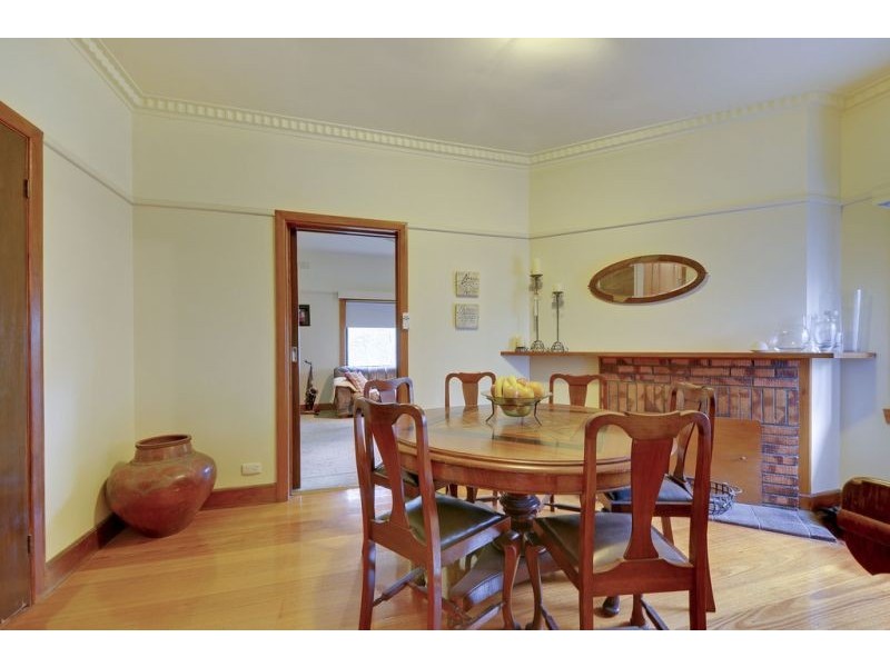 27 Durham Road, Newborough VIC 3825