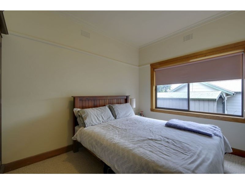27 Durham Road, Newborough VIC 3825