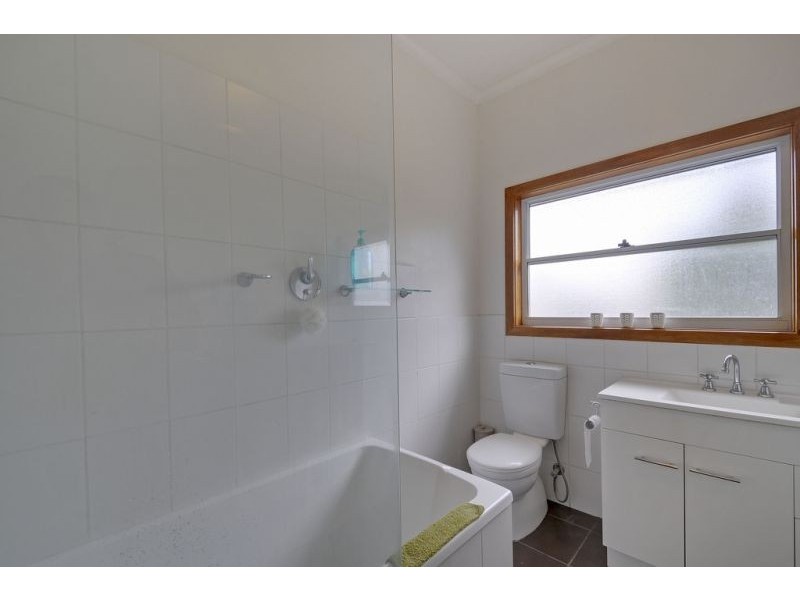 27 Durham Road, Newborough VIC 3825