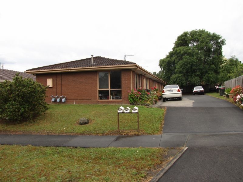 Units 1-3/7 Stamford Street, Newborough VIC 3825