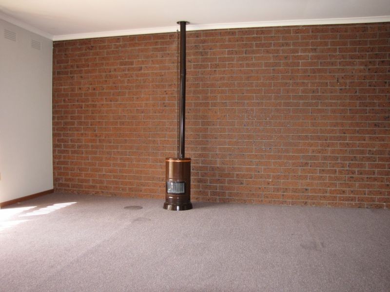 Units 1-3/7 Stamford Street, Newborough VIC 3825