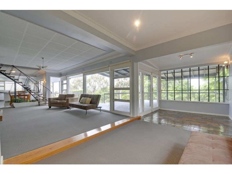 15-17 Lisle Street, Moe VIC 3825