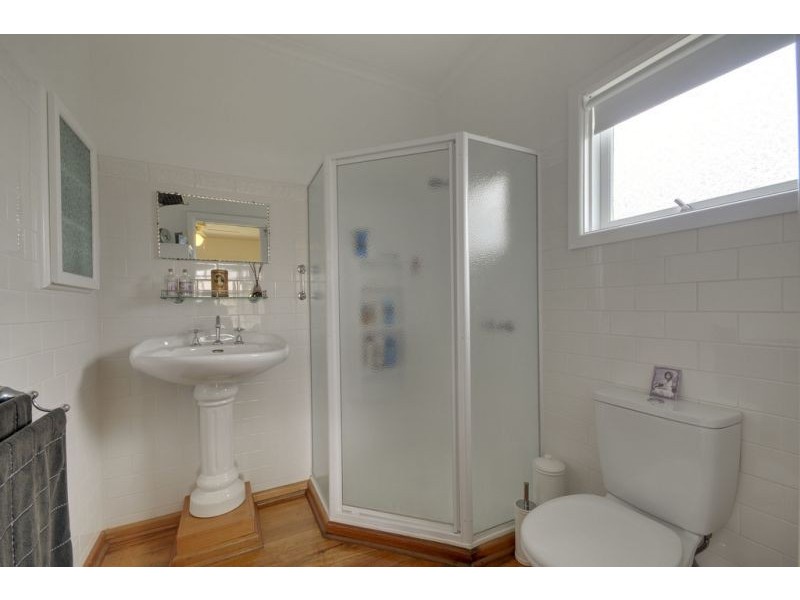 6B Vale Street, Moe VIC 3825