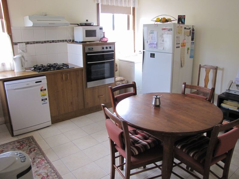 19 William Street, Newborough VIC 3825