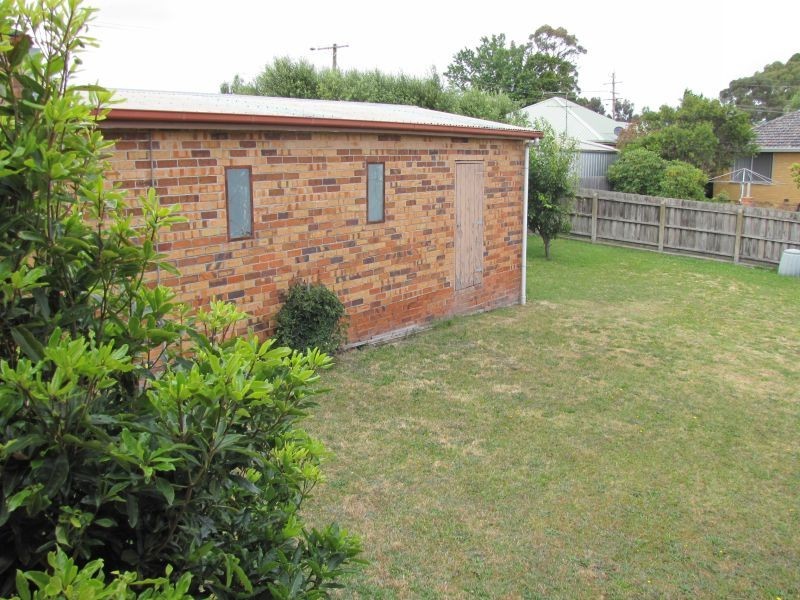 2 Belvedere Court, Newborough VIC 3825