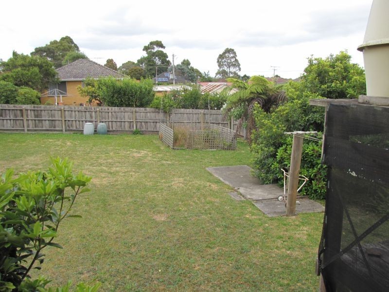 2 Belvedere Court, Newborough VIC 3825