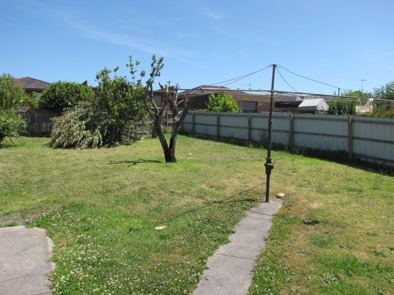 19 Hampton Street, Moe VIC 3825