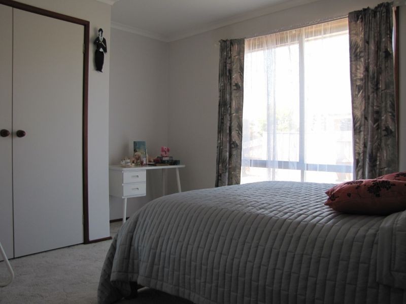 10 Gibson Street, Moe VIC 3825