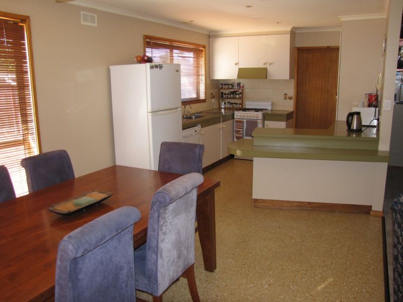 11 Castle Street, Moe VIC 3825