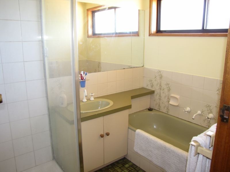 11 Castle Street, Moe VIC 3825