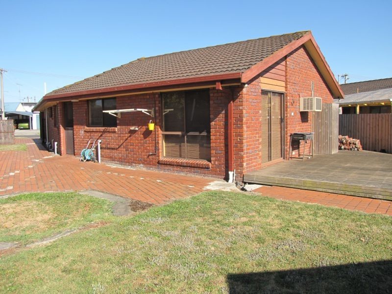 11 Castle Street, Moe VIC 3825