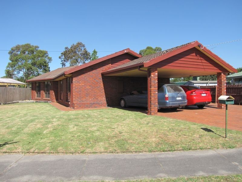 11 Castle Street, Moe VIC 3825