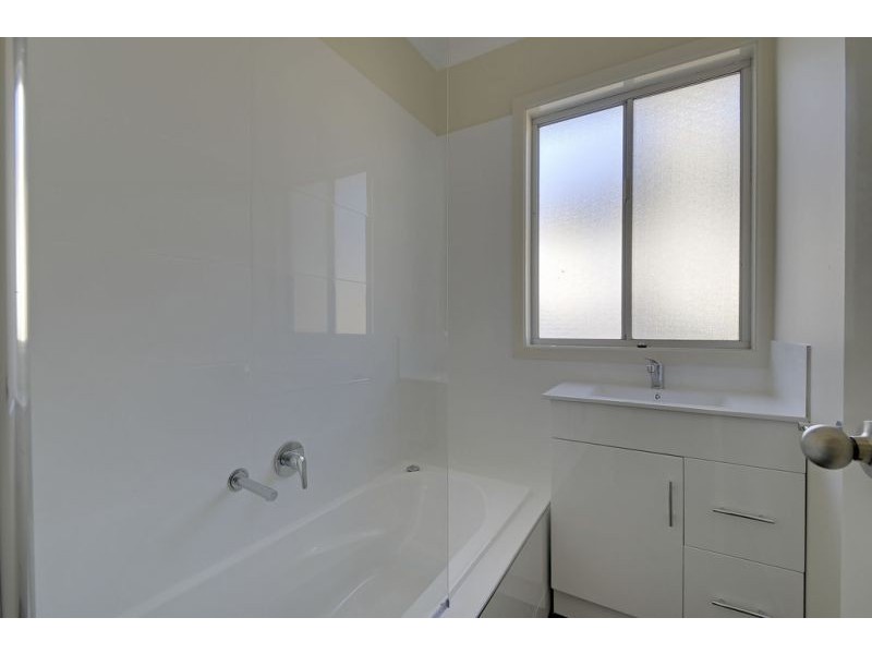 9 Lincoln Street, Moe VIC 3825