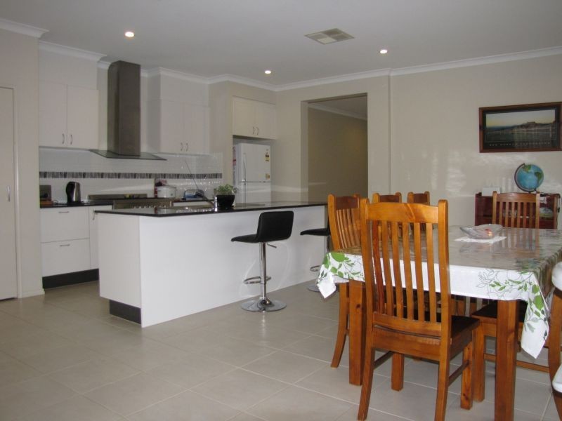 39 Sweetwater Place, Moe VIC 3825