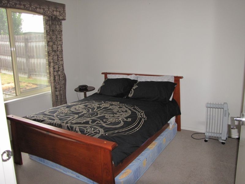 39 Sweetwater Place, Moe VIC 3825