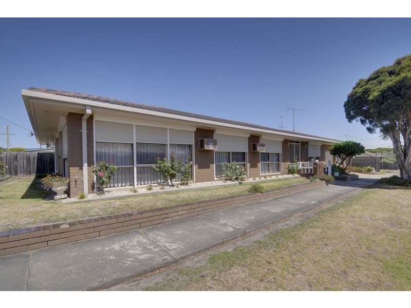 6 Saxtons Drive, Moe VIC 3825