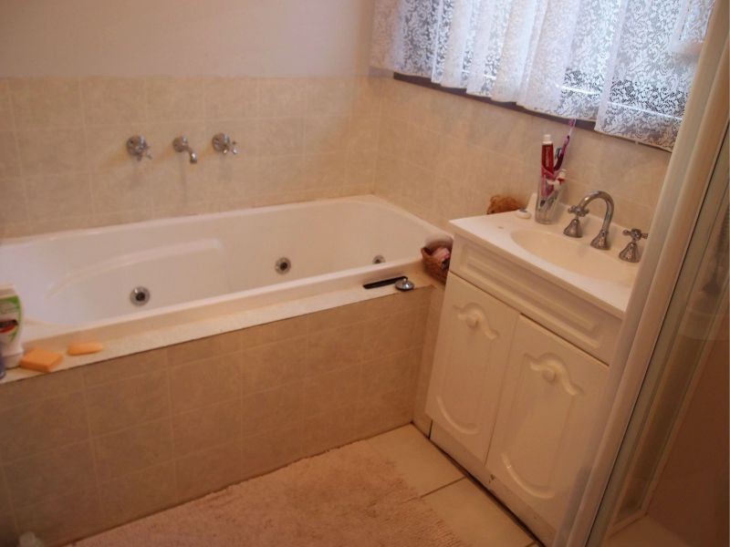 20 Old Sale Road, Moe VIC 3825