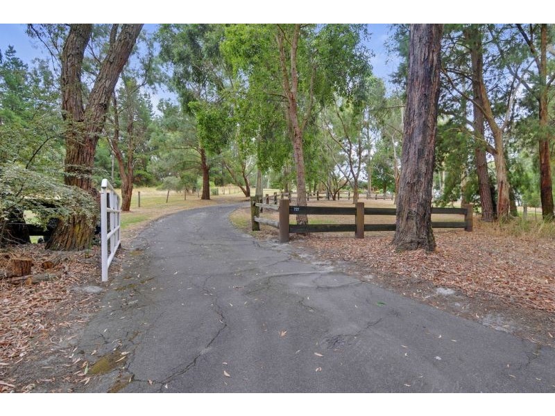 727 Moe Walhalla Road, Tanjil South VIC 3825