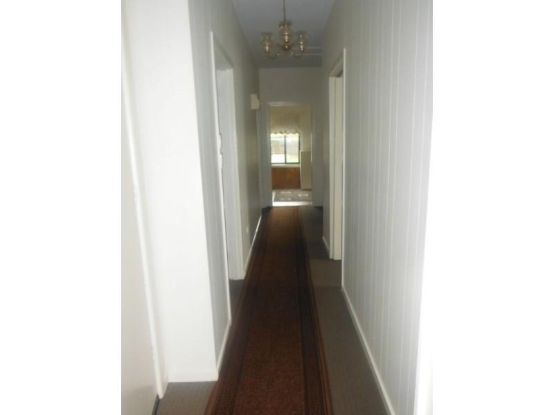 17 Bristol Street, Moe VIC 3825