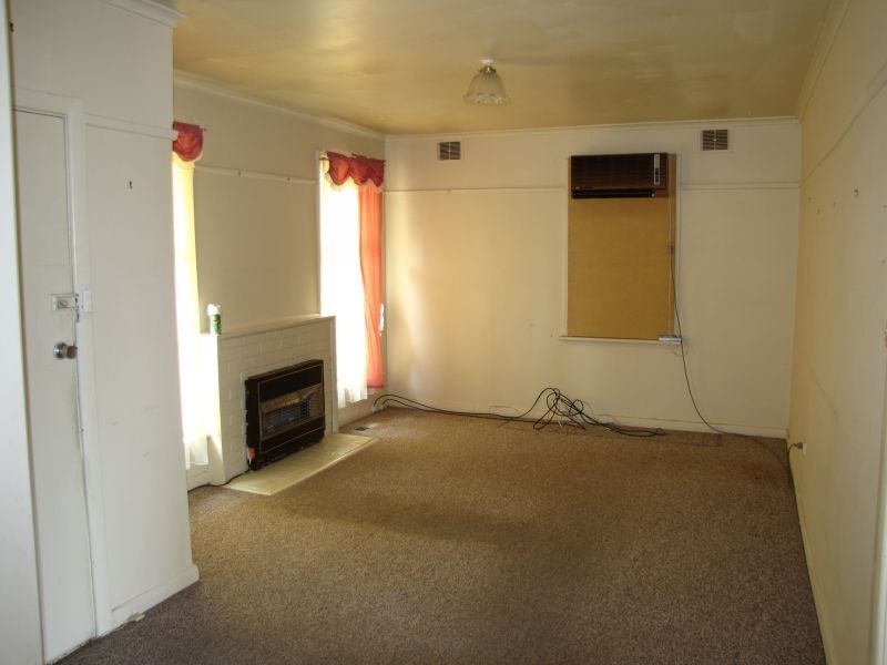 66 Elizabeth Street, Moe VIC 3825