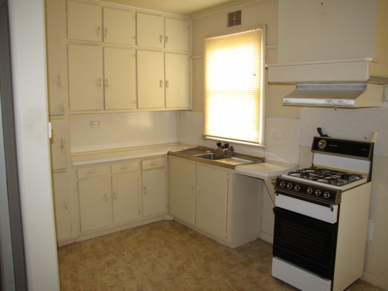 66 Elizabeth Street, Moe VIC 3825