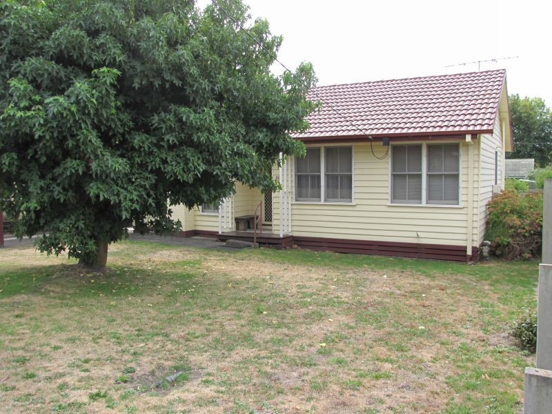 66 Elizabeth Street, Moe VIC 3825