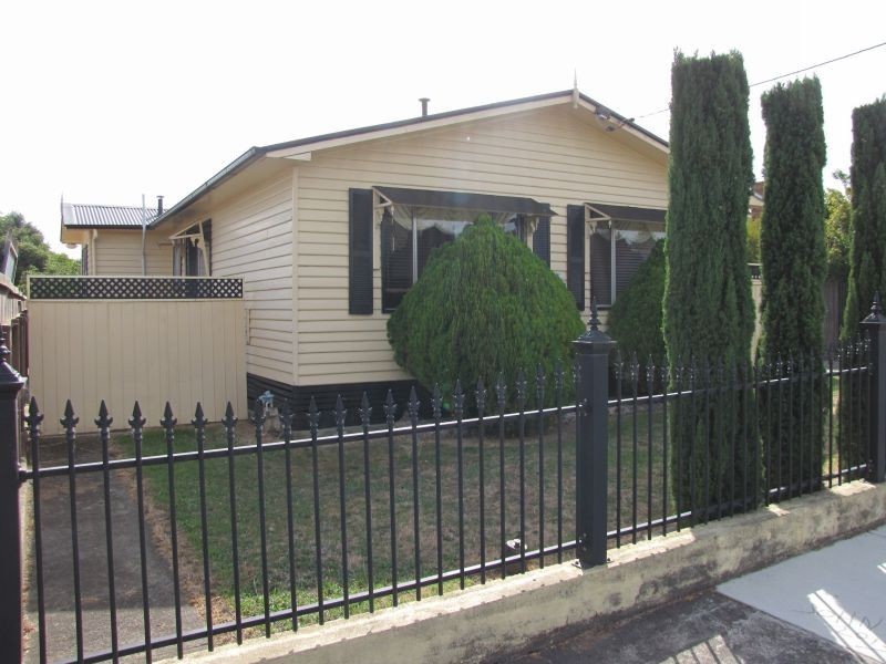 24 Mirboo Street, Newborough VIC 3825