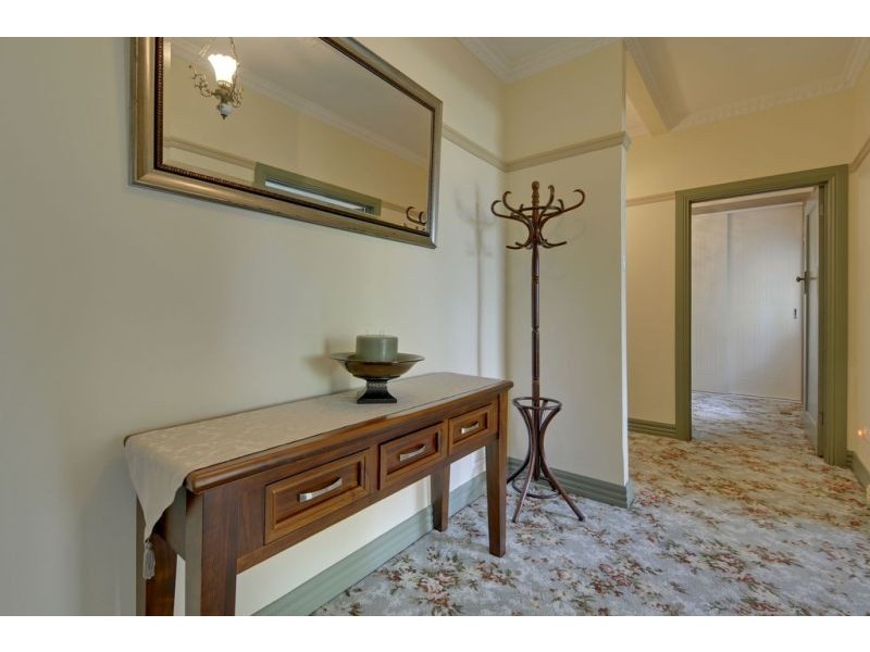 7 Bealiba Road, Moe VIC 3825