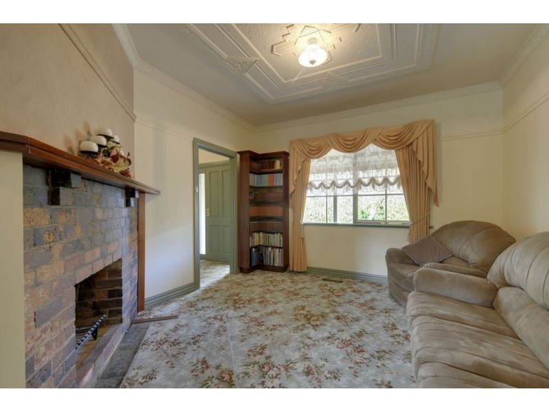 7 Bealiba Road, Moe VIC 3825