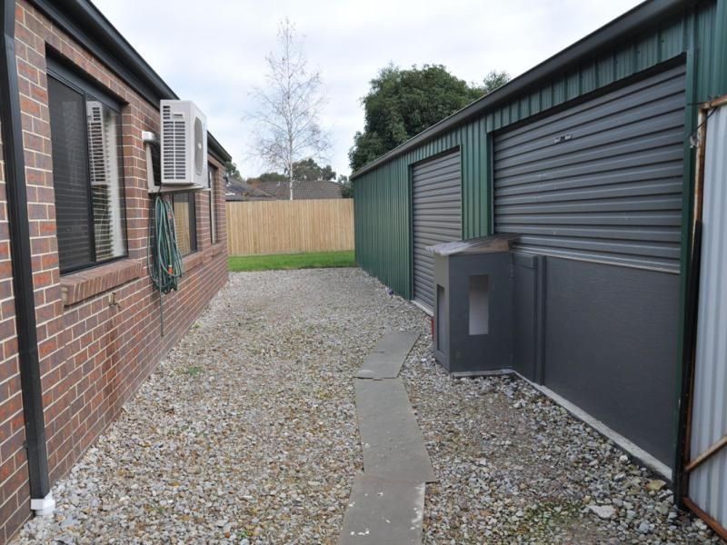 7 Crombe Court, Newborough VIC 3825