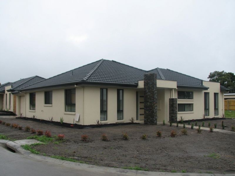 1/16 Sweetwater Place, Moe VIC 3825