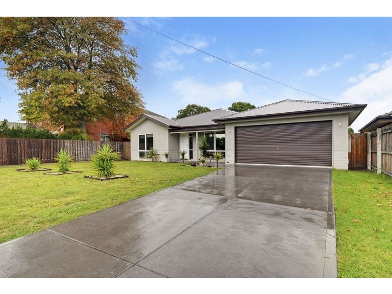 19 Hawker Street, Moe VIC 3825