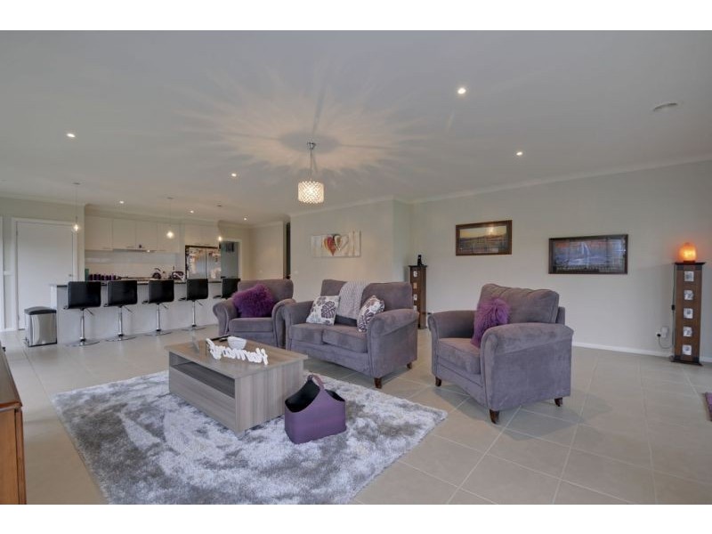 19 Hawker Street, Moe VIC 3825