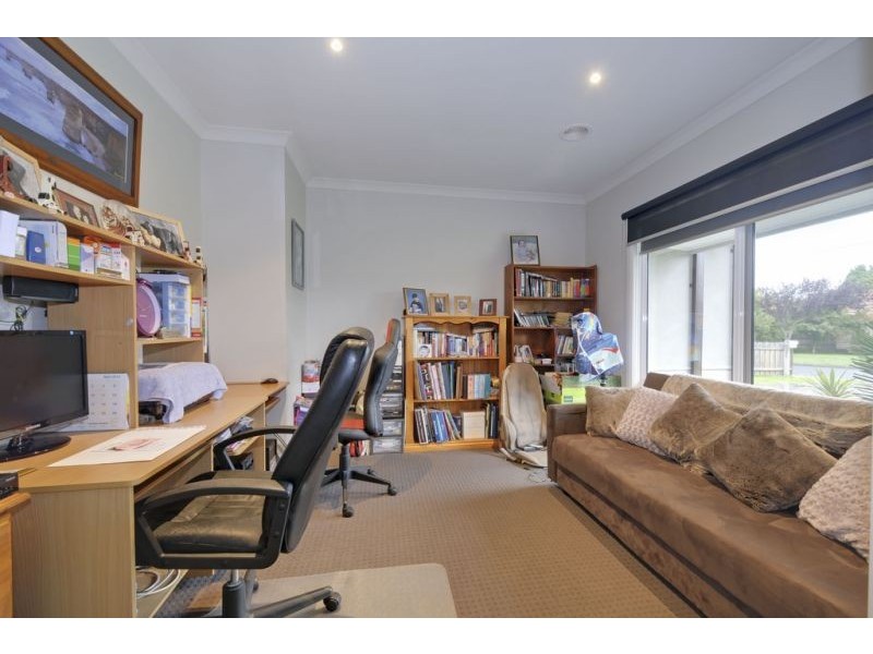 19 Hawker Street, Moe VIC 3825