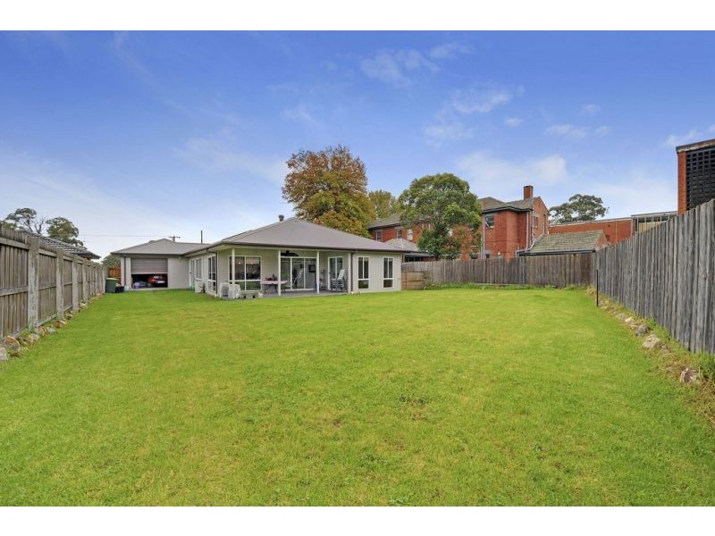 19 Hawker Street, Moe VIC 3825