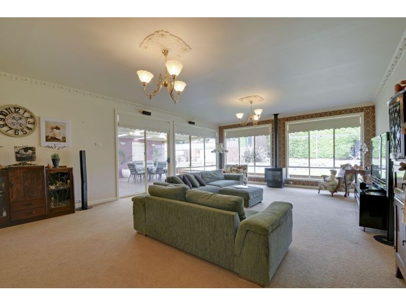 20 Central Avenue, Newborough VIC 3825