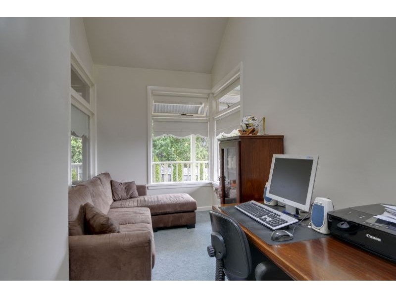 20 Central Avenue, Newborough VIC 3825