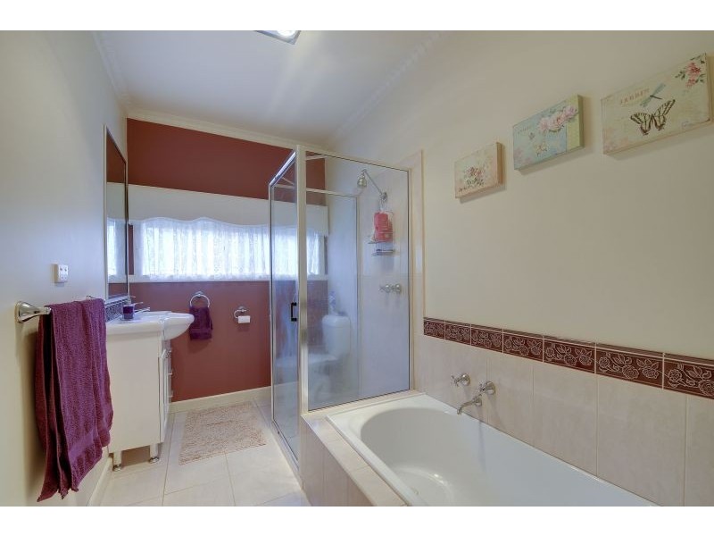 20 Central Avenue, Newborough VIC 3825