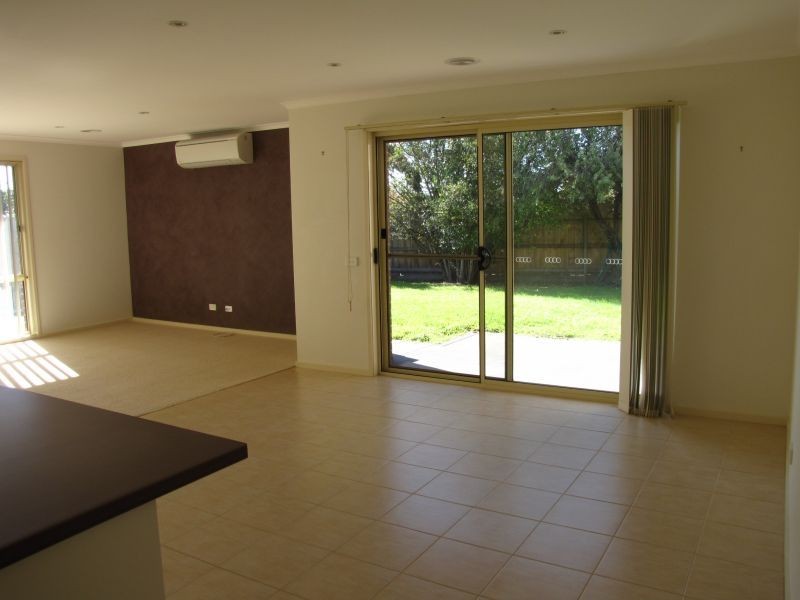 8 Carbine Street, Moe VIC 3825