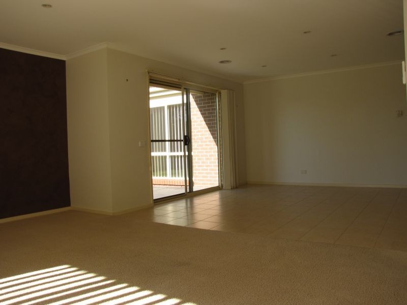 8 Carbine Street, Moe VIC 3825