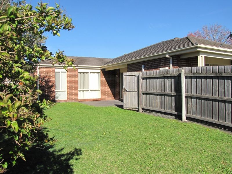 8 Carbine Street, Moe VIC 3825