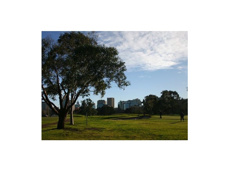 176 CECIL ST(R), South Melbourne VIC 3205