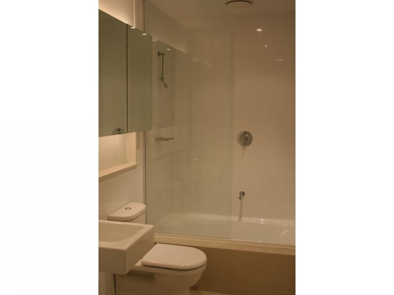 455 ELIZABETH ST, Melbourne VIC 3000